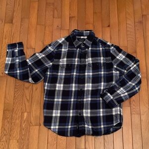 American Eagle Outfitters Plaid Flannel Shirt (Blue & White)